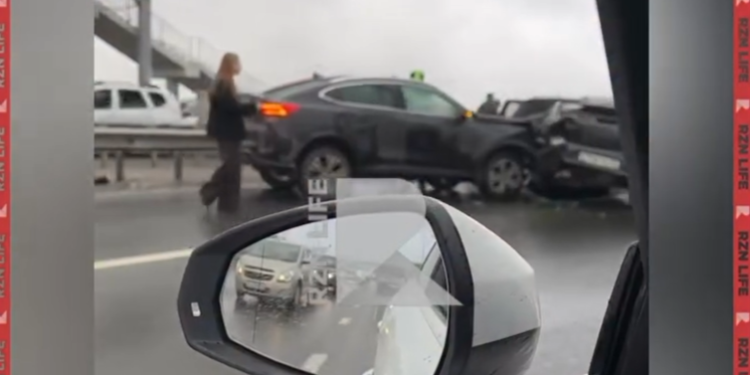 На Северной окружной дороге в Рязани произошло массовое ДТП