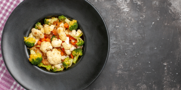 Нутрициолог Масленникова: самая частая ошибка в питании — избыток углеводов