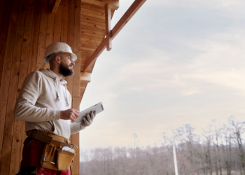 Россиянам рассказали, за какие строения на дачном участке выпишут штраф