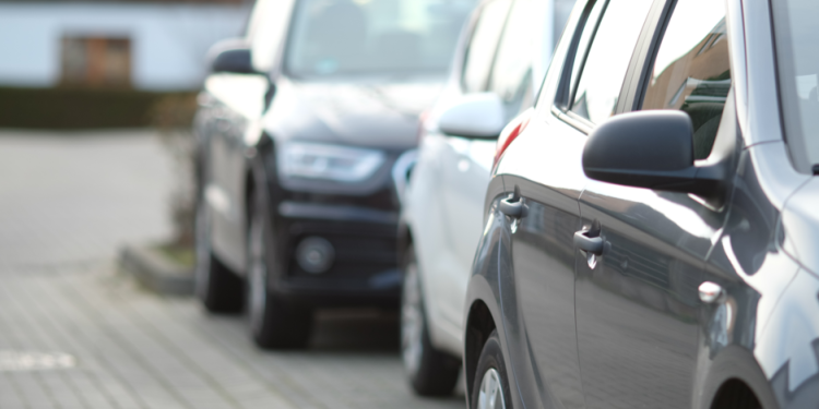 С начала 2025 года за парковку на газонах оштрафовали 11 199 рязанских водителей С начала 2025 года за парковку на газонах оштрафовали 11 199 рязанских водителей