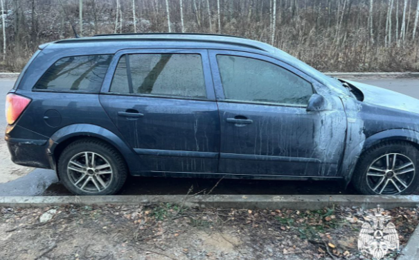 В Рязани загорелась легковушка