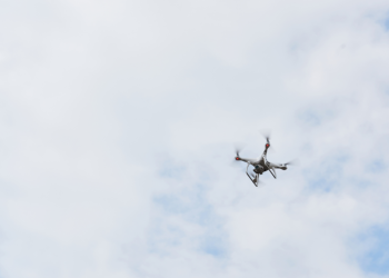 Из-за падения обломков БПЛА в Рязани на Московском шоссе ограничили движение