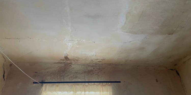 Жители рязанского Ряжска пожаловались на ужасные условия в многоквартирном доме Жители рязанского Ряжска пожаловались на ужасные условия в многоквартирном доме