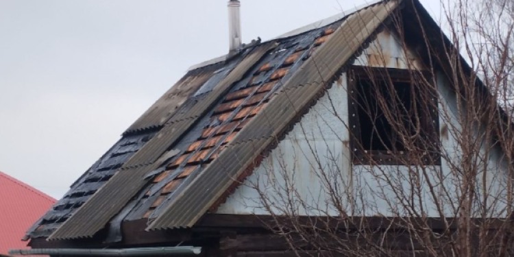 В Спасском районе из-за неисправности дымохода сгорела хозпостройка В Спасском районе из-за неисправности дымохода сгорела хозпостройка