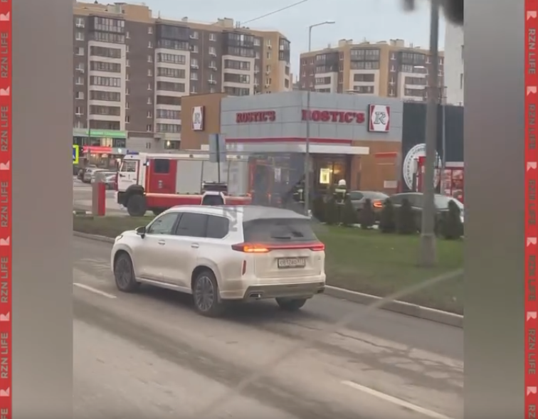 В Рязани на Солотчинском шоссе засняли скопление машин экстренных служб