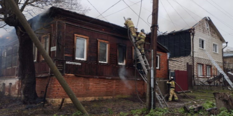 В Рыбновском районе горел жилой одноэтажный дом В Рыбновском районе горел жилой одноэтажный дом