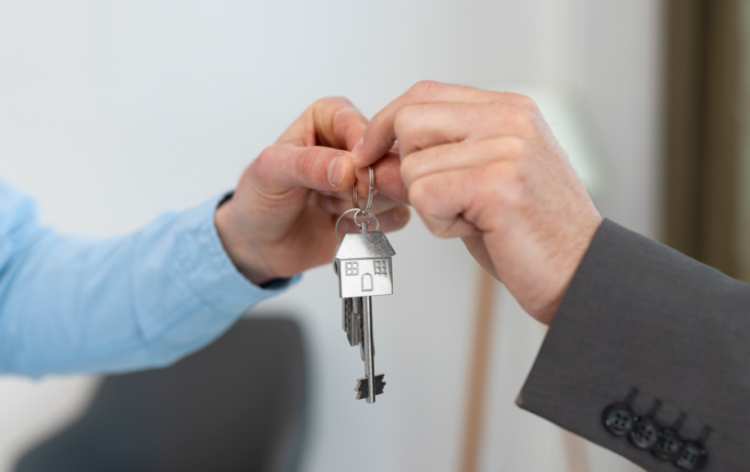 Рязанцам дали инструкции, как не попасть на "бабушкину схему" с квартирой или машиной