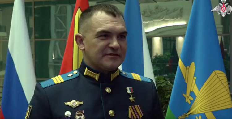 Малков поздравил рязанца Егора Николаева с полученным званием Героя России