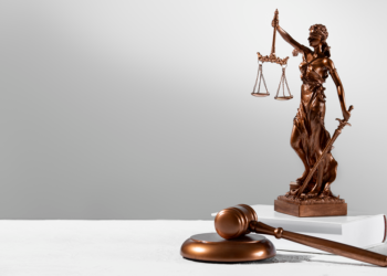 В силу вступил приговор, который рязанский суд вынес Юрию Фурфураку по делу о мошенничестве