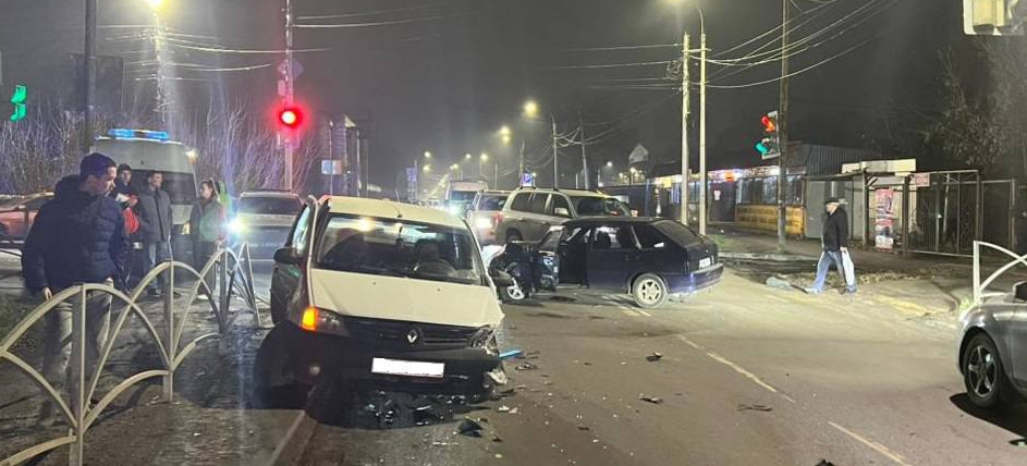 На улице Промышленной 18-летняя девушка-водитель устроила ДТП