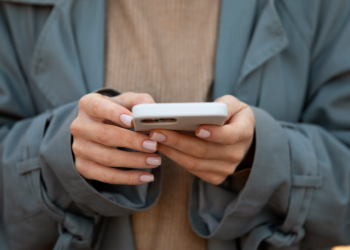 Рязанцам предложили присоединиться к общедомовым чатам в мессенджере MAX