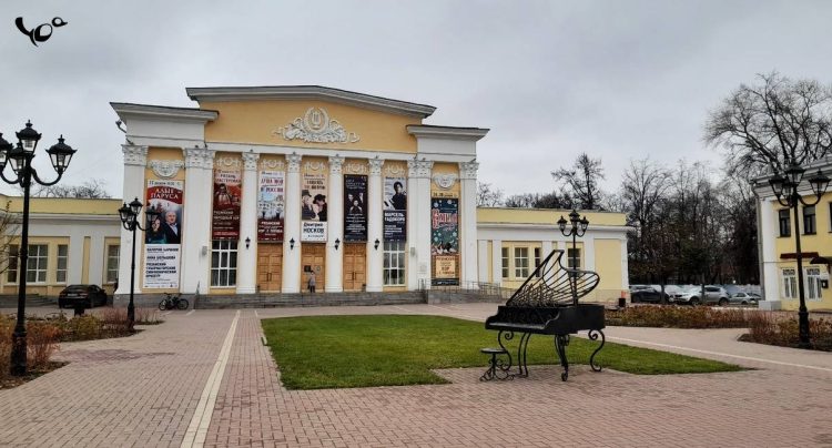 На площади перед рязанской филармонией выступил Тысячный сводный хор