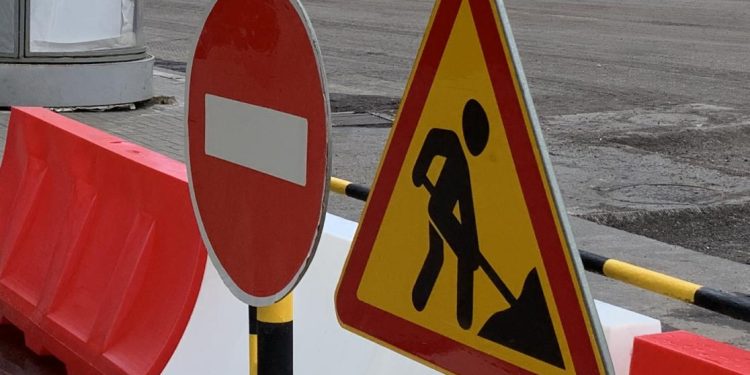 По улице Горького движение транспорта перекроют до 25 августа