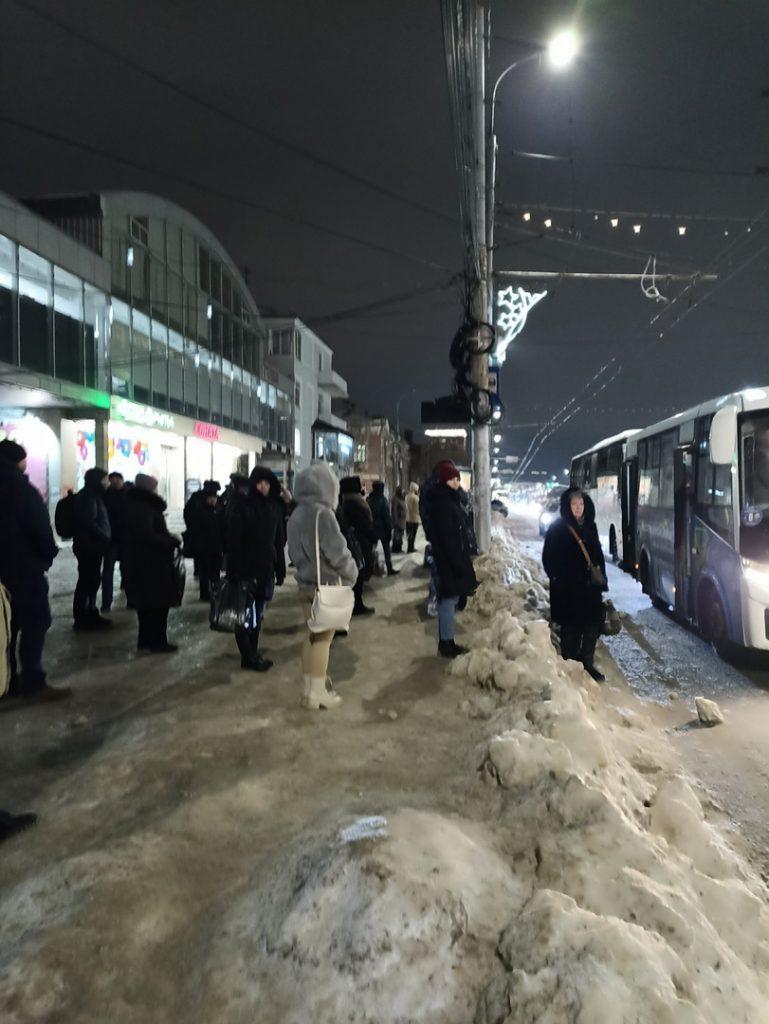 Рязанцы жалуются на плохое состояние остановок в городе