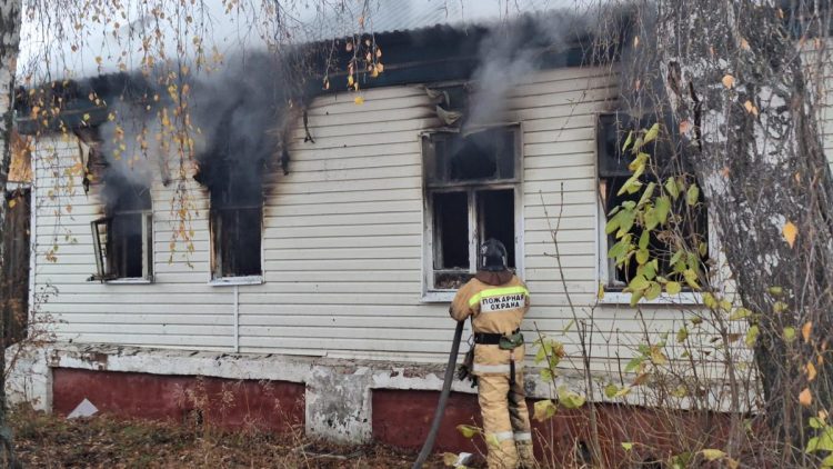 В рязанском Спасске горел дом
