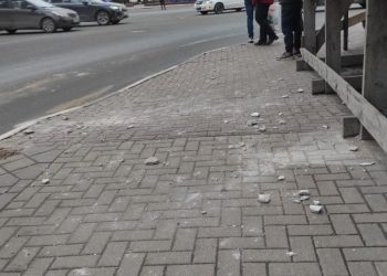 Рязанцы сообщили о падающей штукатурке со здания бывшего института культуры