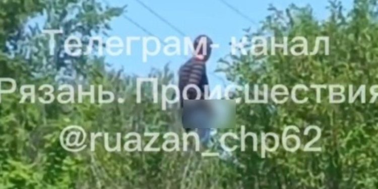 Рязанцы пожаловались на онаниста около железной дороги