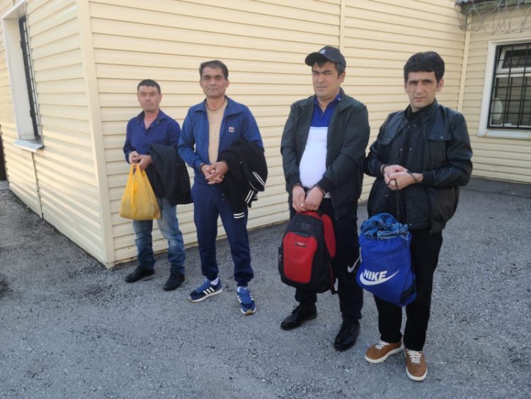 Рязанские полицейские выдворили из страны 4 мигрантов-нелегалов
