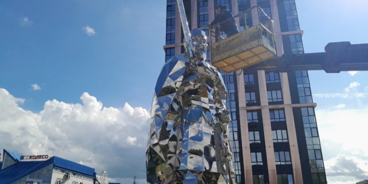 На Московском шоссе появился памятник Олегу Рязанскому