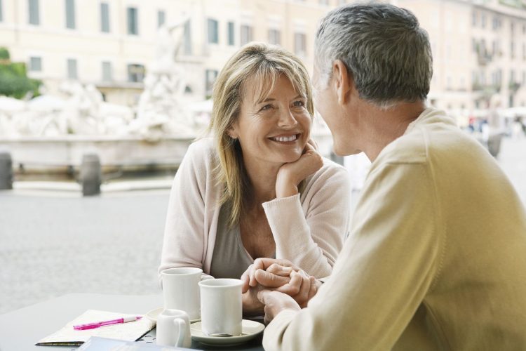 Россиянам будут платить за долгий брак