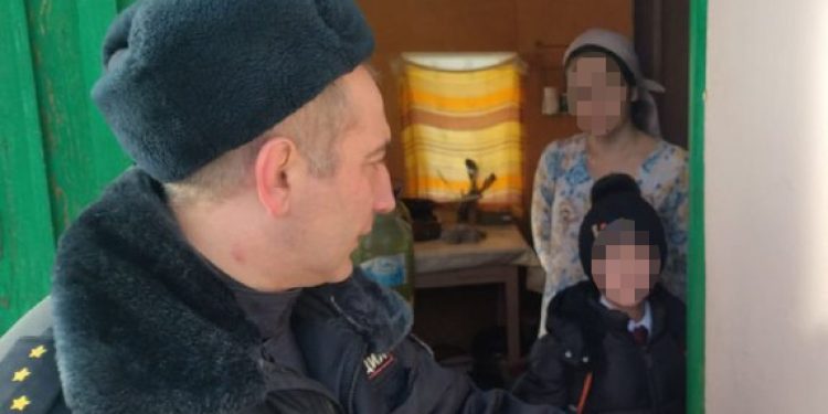 Рязанские полицейские вернули домой потерявшегося 7-летнего ребенка Рязанские полицейские вернули домой потерявшегося 7-летнего ребенка