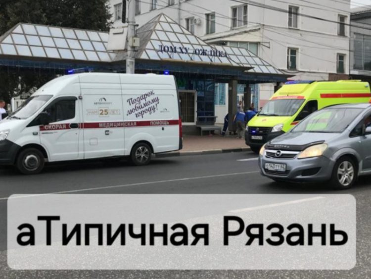 В центре Рязани заметили автомобиль скорой помощи и реанимобиль 4 сентября