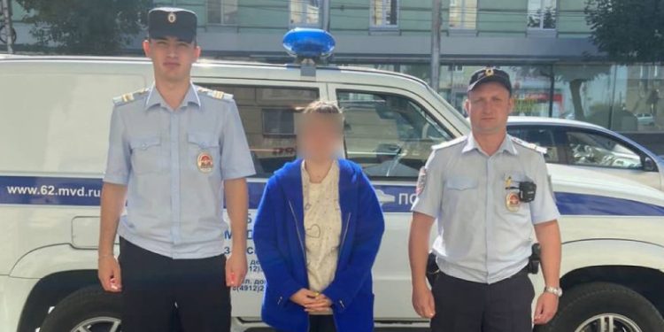 Полицейские успели отговорить рязанку от перевода почти 2 миллионов мошенникам Полицейские успели отговорить рязанку от перевода почти 2 миллионов мошенникам