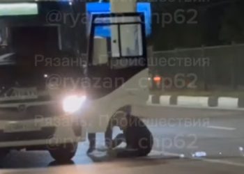 Агрессивный рязанец «отхватил лещей» от маршрутчика