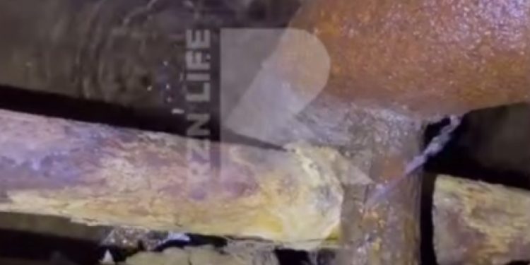 Подвал многоэтажки в Рязани залило из-за прогнивших коммуникаций Подвал многоэтажки в Рязани залило из-за прогнивших коммуникаций