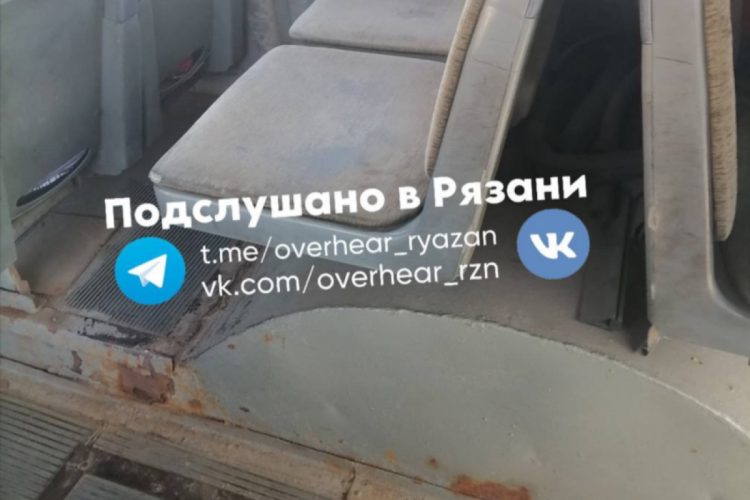 Рязанцы пожаловались на грязь в троллейбусе №5
