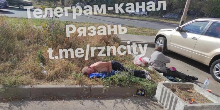 Рязанцы рассказали о пьяной компании, поселившейся у дома на улице Новоселов