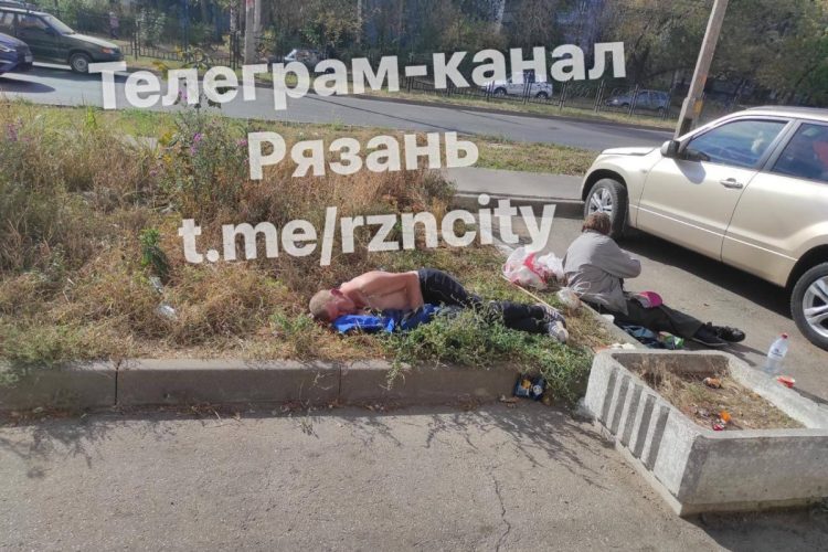 Рязанцы рассказали о пьяной компании, поселившейся у дома на улице Новоселов