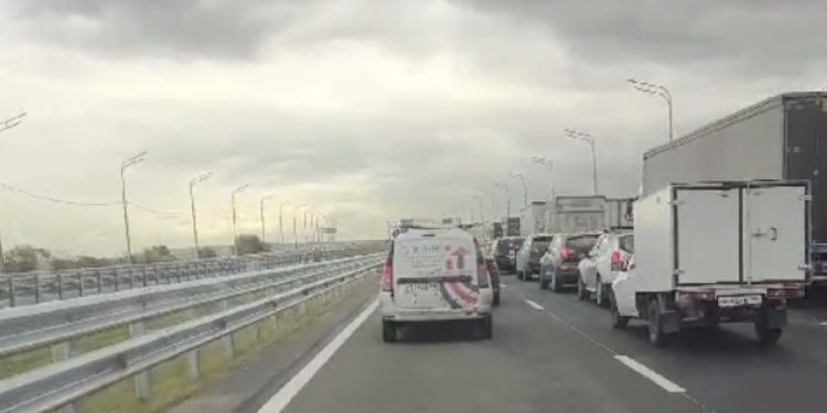 Рязанские водители пожаловались на пробку на новом участке трассы М5 Рязанские водители пожаловались на пробку на новом участке трассы М5