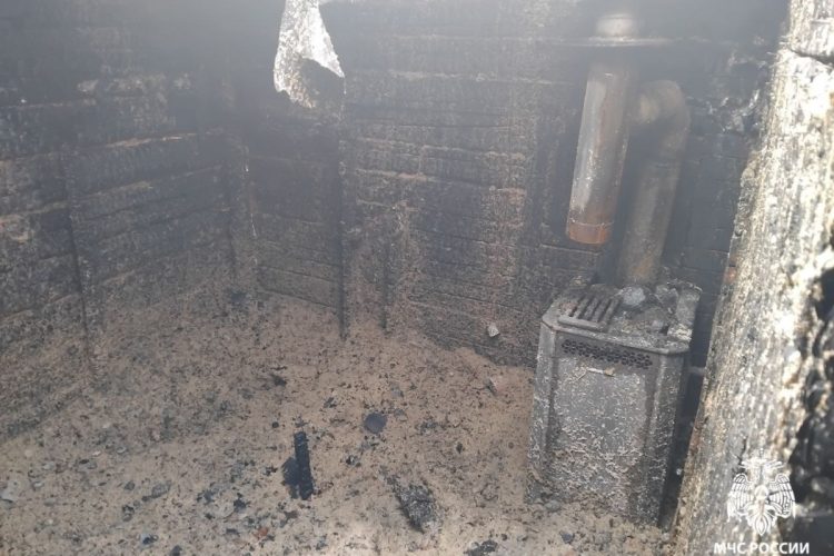 В Спасске-Рязанском из-за неисправности дымохода печи сгорела баня
