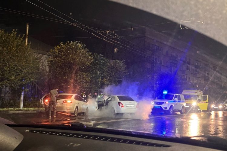 Ночью 24 октября на улице Вокзальной произошло массовое ДТП