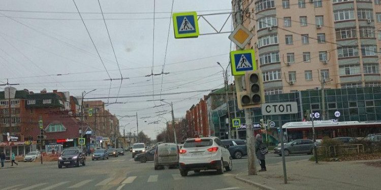 В центре Рязани образовалась пробка из-за сломанного светофора