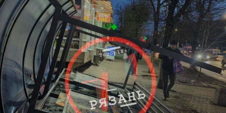 В Сети появились кадры последствий прошедшего по Рязани урагана