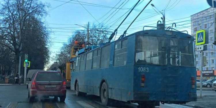 22 ноября в центре Рязани встали троллейбусы