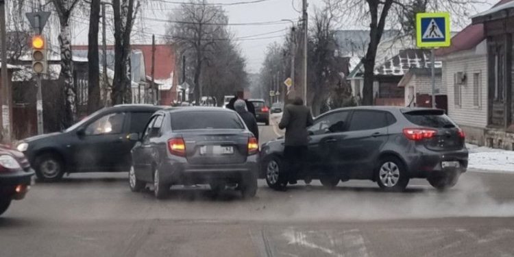 В рязанском Касимове столкнулись две легковушки
