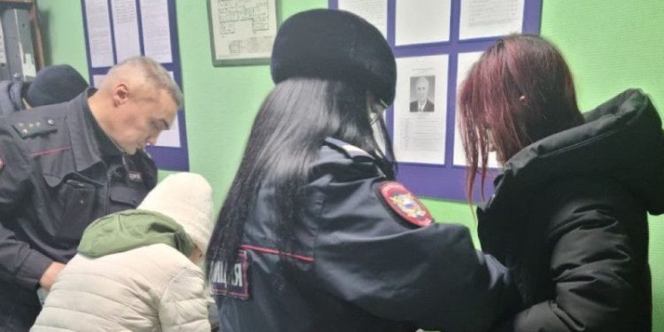 Рязанские полицейские выдворили из России 6 мигрантов-нарушителей