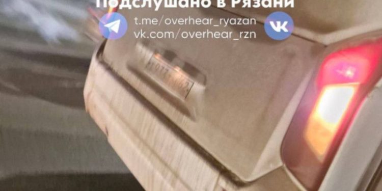 Водитель рязанской маршрутки №50 обматерил пассажиров и выгнал на мороз детей