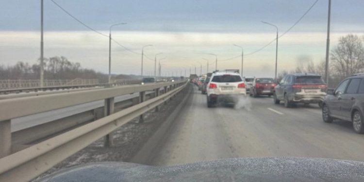 На рязанской Северной окружной дороге образовалась огромная пробка
