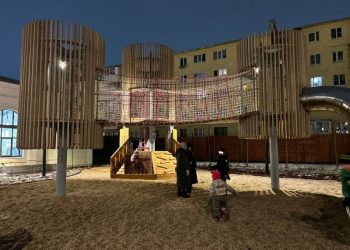 К Новому году на Рязанской ВДНХ открыли еще одну детскую площадку К Новому году на Рязанской ВДНХ открыли еще одну детскую площадку