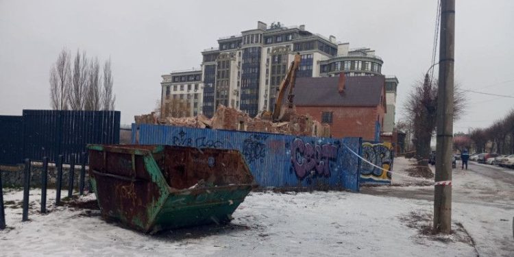 В центре Рязани сносят здание бывшей синагоги В центре Рязани сносят здание бывшей синагоги
