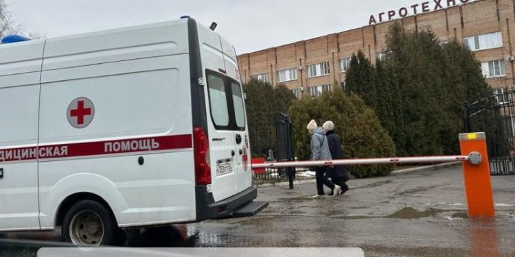 Около Рязанского агроуниверситета заметили машины экстренных служб 10 января Около Рязанского агроуниверситета заметили машины экстренных служб 10 января