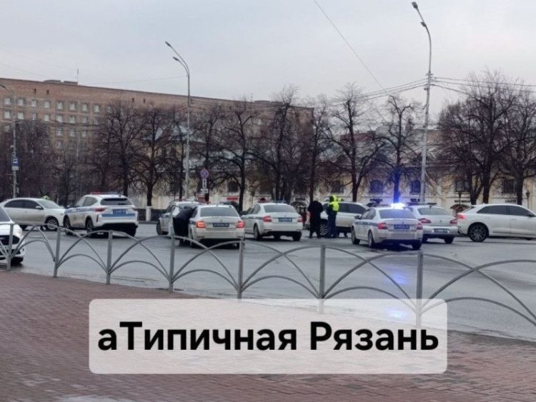 На площади Ленина 10 января заметили скопление полиции