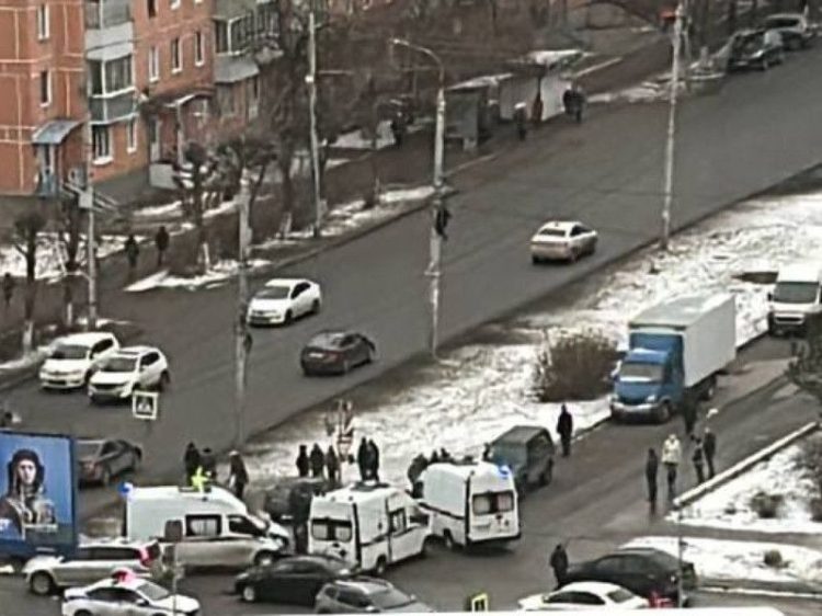 На улице Интернациональной машина скорой помощи вместе с пациентом попала в ДТП