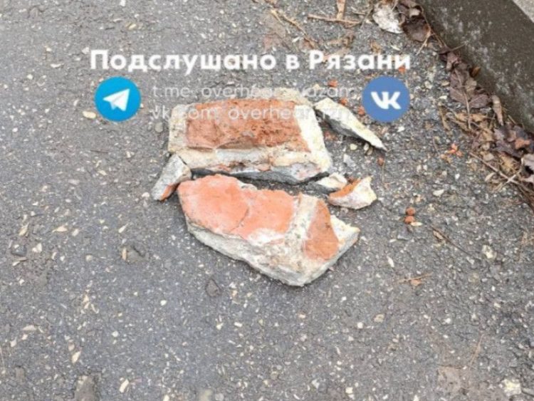 Горожане боятся, что на них обвалится часть Борисоглебского собора в Рязани