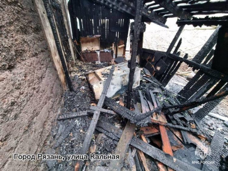 В рязанском МЧС рассказали подробности пожара на улице Кальной