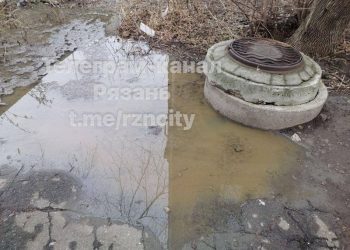 Горожане пожаловались на потоп на улице Скоморошинской